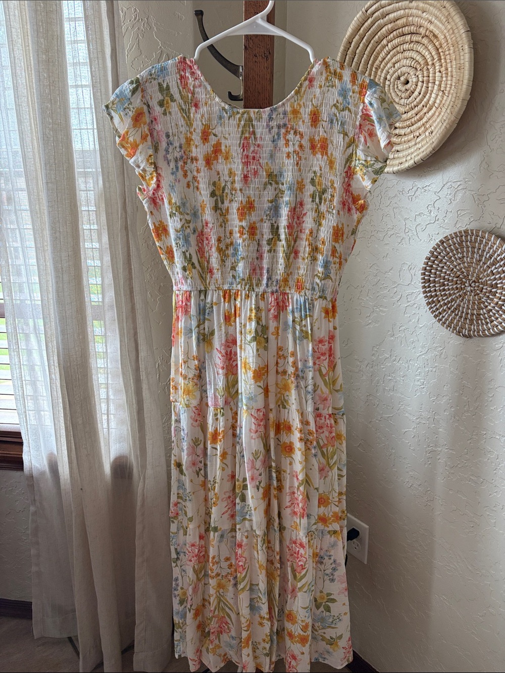 Women's White Floral Smocked Waist Dress